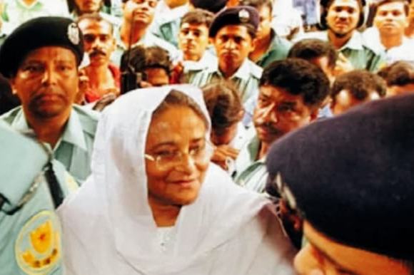 ১৬ জুলাই: জননেত্রীর কারাবরণ ও ফিনিক্স পাখির মতো জেগে ওঠার ইতিহাস