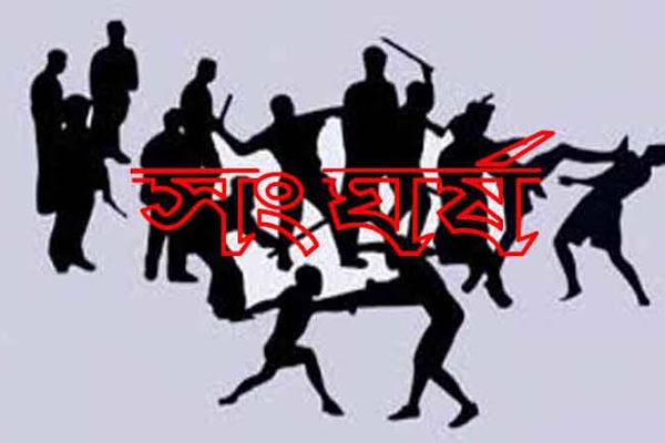 পায়রা নদীর বেড়িবাঁধ কাটা নিয়ে দুই গ্রামের সংঘর্ষ: আহত ৩০, উত্তেজনা তুঙ্গে।