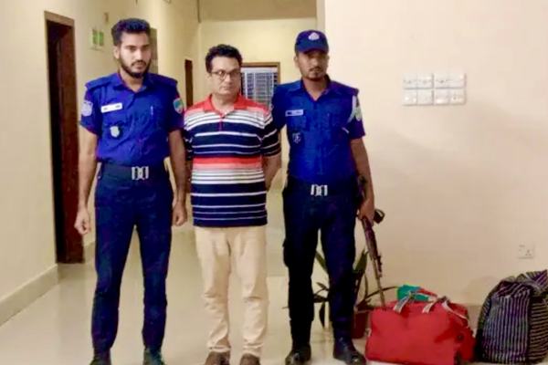 ভারতে যাওয়ার সময় বেনাপোল ইমিগ্রেশনে নিষিদ্ধ সংগঠন স্বেচ্ছাসেবক লীগের সাবেক নেতা আটক।