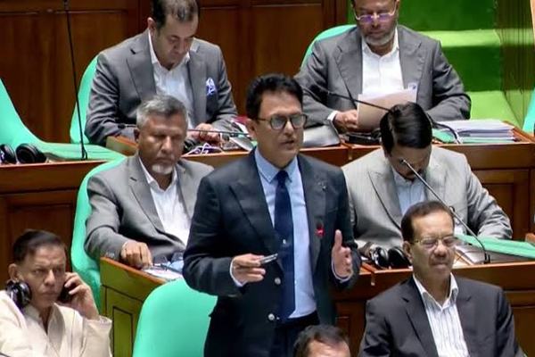 এইচএসসিতে অনুপস্থিতদের পুনঃপরীক্ষার সুযোগ, ভুল প্রশ্নে পূর্ণ নম্বরের ঘোষণা শিক্ষামন্ত্রীর