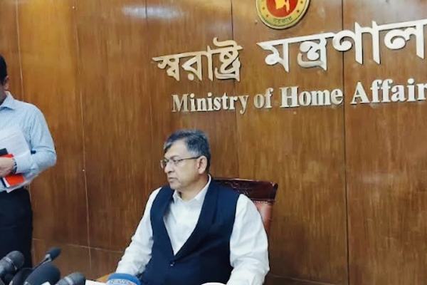 পদত্যাগী রাষ্ট্রপতির বিরুদ্ধে অভিযোগ আমলে নেওয়ার মতো নয়: স্বরাষ্ট্রমন্ত্রী