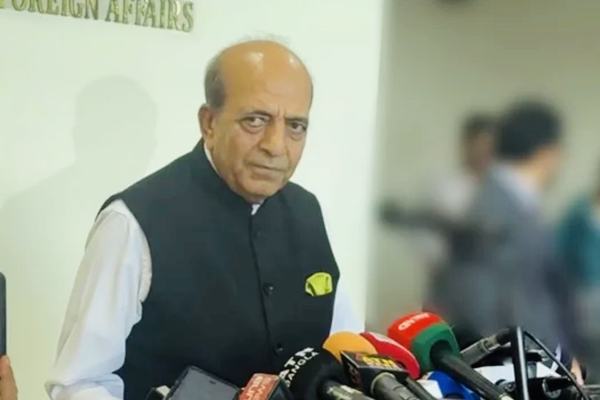 ‘দুই দেশের সরকারপ্রধান বসলেই অনেক সমস্যার সমাধান সম্ভব’: ত্রিবেদীর বার্তায় ঢাকা-দিল্লি সম্পর্ক মেরামতের ইঙ্গিত