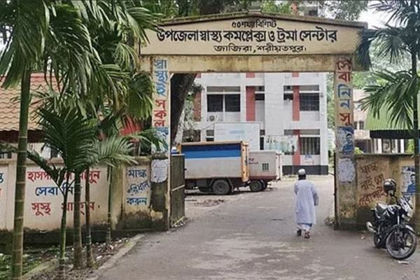 শরীয়তপুরে দুই পক্ষের সংঘর্ষ ও ককটেল বিস্ফোরণে বৃদ্ধ নিহত, হাত হারাল একজন