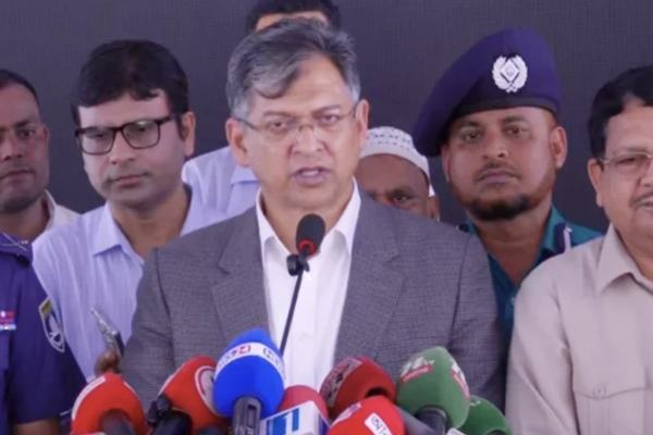 মহাসড়কে থ্রি-হুইলার চলাচল বন্ধে কঠোর অবস্থানের ঘোষণা স্বরাষ্ট্রমন্ত্রীর