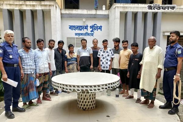 যুবলীগের ঝটিকা মিছিল: ময়মনসিংহে একসঙ্গে ২৭ পুলিশ সদস্য বদলি
